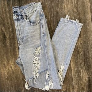 American Eagle size 2 high rise mom jeans
